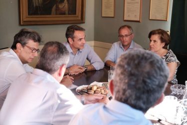 Κ. Μητσοτάκης: Αμεση προτεραιότητα η αποσυμφόρηση των νησιών