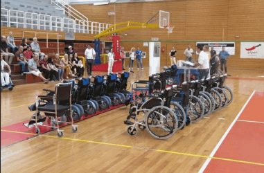 Αμαξίδια μοίρασε ο Δήμος Κορδελιού Ευόσμου