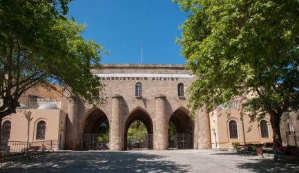 92χρονος έκανε δωρεά 600.000 δολαρίων στο Πανεπιστήμιο Αιγαίου