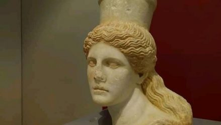 Στο μουσείο της Αμφίπολης η κεφαλή από τη Σφίγγα του Τύμβου Καστά (ΦΩΤΟ)