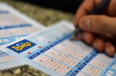 Κλήρωση ΤΖΟΚΕΡ (17/10): Οι τυχεροί αριθμοί