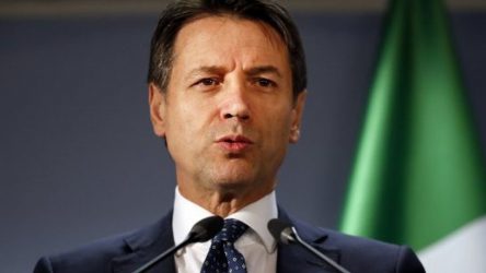 Ιταλία: ΜΜΕ «δείχνουν» παραίτηση του πρωθυπουργού, Τζουζέπε Κόντε
