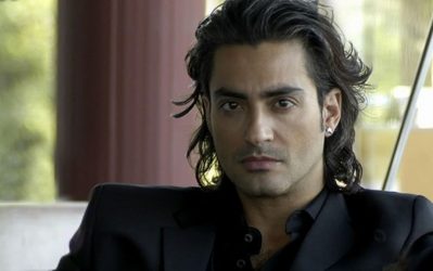 Βαρύ πένθος για τον τραγουδιστή Διονύση Σχοινά