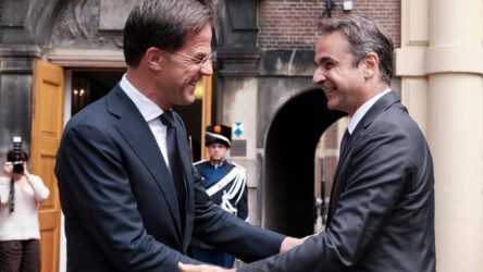 Μητσοτάκης: “Ανοίγουμε την πόρτα σε ξένες επενδύσεις”