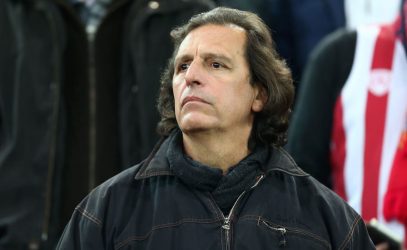 Διέγραψαν τον Μητρόπουλο οι βετεράνοι του Ολυμπιακού επειδή εμφανίστηκε στο σταθμό του Ιβάν Σαββίδη