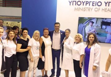 Εγκαίνια του περιπτέρου του υπουργείου Υγείας από τον Βασίλη Κικίλια