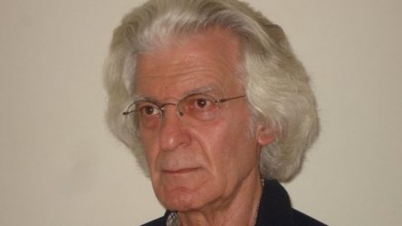 Απεβίωσε ο δημοσιογράφος Αλέξης Οικονομίδης