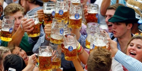 Γερμανία: Σχέδιο για Oktoberfest στο Ντουμπάι αντί για το Μόναχο