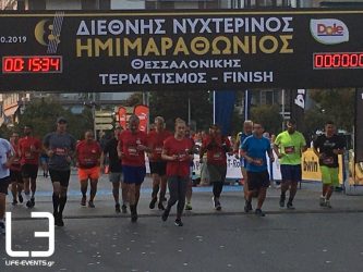 Θεσσαλονίκη: Ξεχύθηκαν οι δρομείς στο κέντρο της πόλης (ΦΩΤΟ)