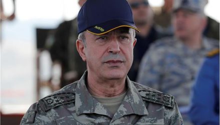 Ακάρ: «Τούρκοι στρατιωτικοί αναχώρησαν για το Αζερμπαϊτζάν»