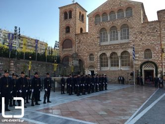 ΤΩΡΑ: Σε εξέλιξη η Θεία Λειτουργία στον Άγιο Δημήτριο (ΦΩΤΟ)