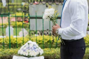 Γερμανία: Αυτό που τους σέρβιραν στην κηδεία δεν το περίμεναν