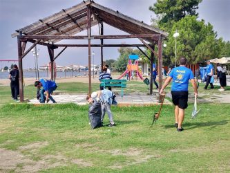 Θεσσαλονίκη: Οι «Ενωμένοι Μακεδόνες» καθάρισαν παραλία στην Κρήνη