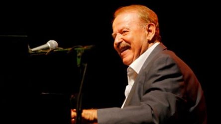 Στον ύπνο του πέθανε ο Γιάννης Σπανός