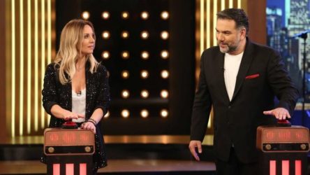 Ποιους θα έχει καλεσμένους απόψε ο Γρηγόρης Αρναούτογλου