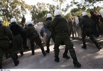 Μεγάλη ένταση τώρα στη Λέσβο με πυροβολισμούς (BINTEO)