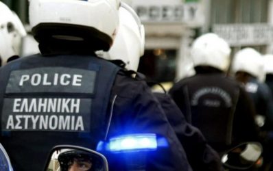 Συναγερμός σε ΕΛΑΣ και Πυροσβεστική για κρούσματα κορoνοϊού σε Θεσσαλονίκη και Αττική