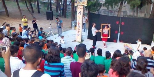Γιαννιτσά: Εθελοντές προσφέρουν φαγητό και ρούχα σε πρόσφυγες