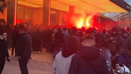 Φίλαθλοι του ΠΑΟΚ μετέτρεψαν σε… Τούμπα το ξενοδοχείο