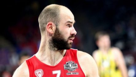 Ο Βασίλης Σπανούλης ανακοίνωσε ότι σταματάει το μπάσκετ