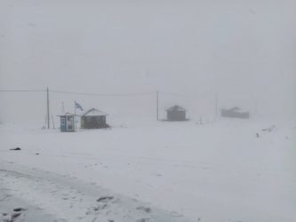 Χιονοθύελλα στο Καϊμακτσαλάν – Εκλεισε το χιονοδρομικό