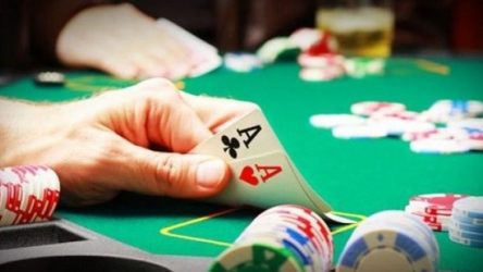 Έφοδος της αστυνομίας και συλλήψεις 11 ατόμων για συμμετοχή σε παράνομο «Poker»