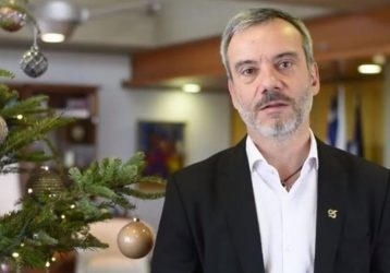 Οι ευχές του Κ.Ζέρβα για τις γιορτές: «Καλύτερες συγκοινωνίες, περισσότερο καθαρή πόλη, πιο ασφαλή πόλη» (ΒΙΝΤΕΟ)