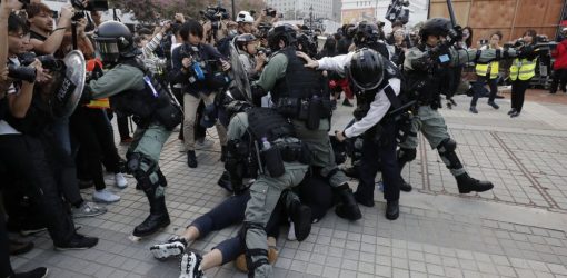 Νέα αιματηρά επεισόδια στο Χονγκ Κονγκ