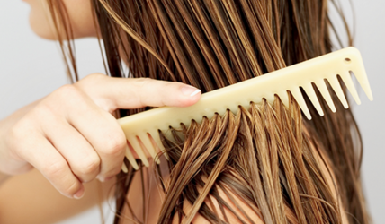 Πως να βάλετε τέλος στις λιπαρές ρίζες των μαλλιών σας