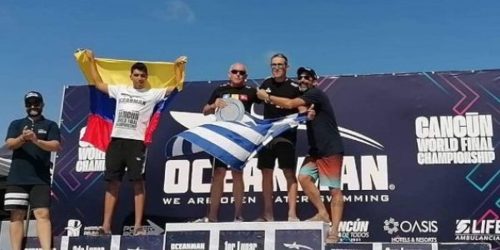 Ρίγη συγκίνησης για τον τυφλό κολυμβητή που πήρε χρυσό μετάλλιο στο Μεξικό
