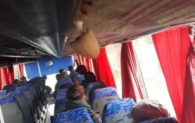 Εικόνες ντροπής σε λεωφορείο που μεταφέρει μαθητές: Φύτρωσαν μέχρι και μανιτάρια (ΦΩΤΟ)