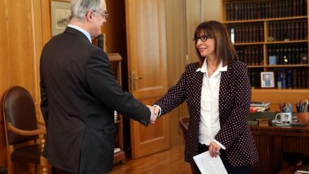 Ο Πρόεδρος της Βουλής ενημέρωσε την Αικ. Σακελλαροπούλου για την εκλογή της