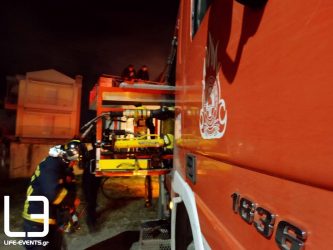 Φωτιά σε διαμέρισμα στη Χαλκίδα – Απεγκλωβίστηκε μητέρα και δύο παιδιά (BINTEO)