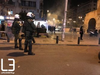 Ενταση και επεισόδια στο κέντρο της Θεσσαλονίκης (ΦΩΤΟ)