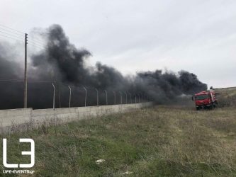 Φωτιά σε εργοστάσιο πλαστικών – Μήνυμα από το 112