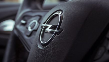 Αλλάζει εμφάνιση το λογότυπο της Opel