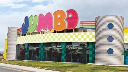 Τρεις τραυματίες σε εργατικό ατύχημα στα Jumbo