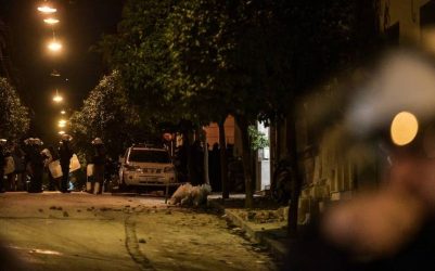 Πέντε συλλήψεις μετά την εισβολή της ΕΛ.ΑΣ. στο Κουκάκι