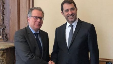 400 αιτούντες άσυλο μετακινούνται από την Ελλάδα, στη Γαλλία