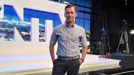 Α. Μπράτης: «Επειδή είμαι γκέι τα μίντια δεν ενδιαφέρονται για εμένα» (ΒΙΝΤΕΟ)