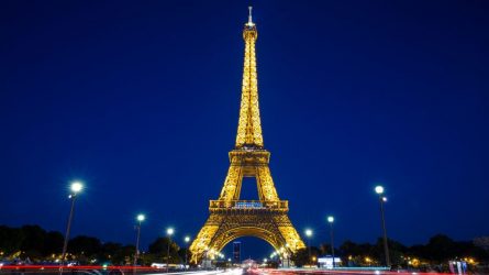 Παρίσι: Οι αρχές έκλεισαν 24 εστιατόρια που λειτουργούσαν παράνομα