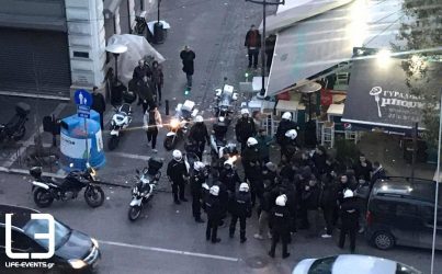 ΤΩΡΑ: Διαμαρτυρία οπαδών του ΠΑΟΚ στην Τσιμισκή (ΦΩΤΟ)