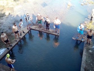 Με ευτράπελα ο αγιασμός των υδάτων στο Νευροκόπι (ΒΙΝΤΕΟ & ΦΩΤΟ)