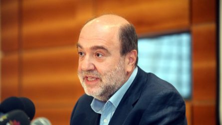 Κατέρρευσε στη Βουλή ο Τρύφων Αλεξιάδης