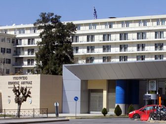 Παραμένει στη θέση του ο διοικητής της Αεροπορίας Στρατού που φέρεται να είχε παραιτηθεί