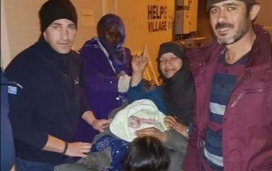 Ενας αστυνομικός ξεγέννησε πρόσφυγα από τη Συρία στη Χίο