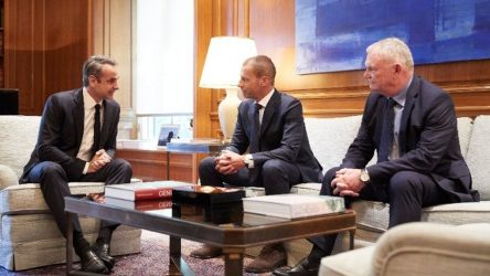 Μνημόνιο της Ελλάδας με UEFA – FIFA για το ποδόσφαιρο