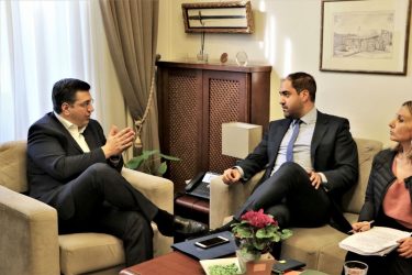 Συνάντηση Τζιτζικώστα – Κεφαλογιάννη για τον ΟΑΣΘ