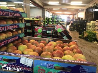 Ενα πρωινό Κυριακής στην κεντρική λαχαναγορά της Θεσσαλονίκης (ΦΩΤΟ)
