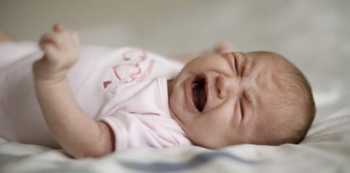 Γιατί τα νεογέννητα μωρά δεν ιδρώνουν και δεν δακρύζουν